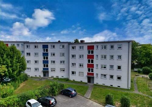 Vorderansicht - 9 Zimmer Mehrfamilienhaus, Wohnhaus zum Kaufen in Wolfhagen