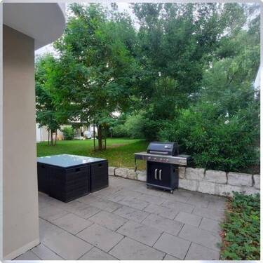 Terrasse mit Grillplatz - Etagenwohnung mit 101,00 m² in Erlangen zum Kaufen