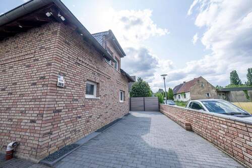 Hausansicht - 7 Zimmer Einfamilienhaus in Köln