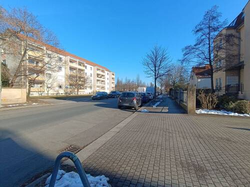 Straßenansicht - 2 Zimmer Etagenwohnung zum Kaufen in Dresden