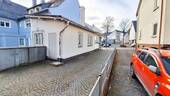 Einfahrt - Mehrfamilienhaus, Wohnhaus mit 240,00 m² in Rennerod zum Kaufen
