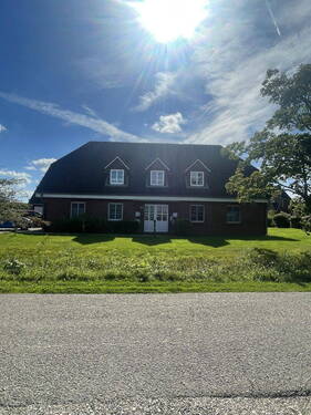 Frontansicht - Attraktives Zinshaus in Neukirchen ( NF )