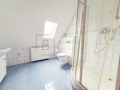 Badezimmer mit Dusche - 