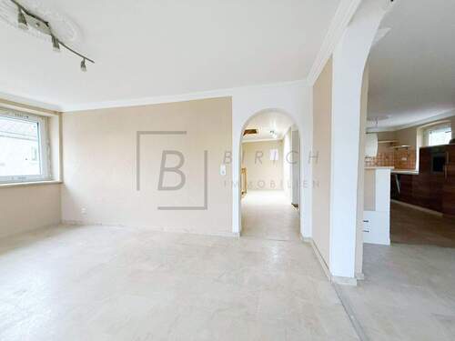 Wohnzimmer - Freistehendes Einfamilienhaus mit 130 m² Wohnfläche - ideal für Handwerker und Familien