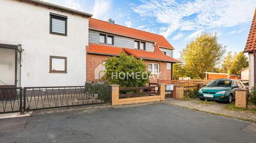 Außenansicht 2 - 8 Zimmer Doppelhaushälfte in Lengede