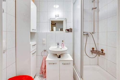 Dusch WC - Etagenwohnung mit 72,70 m&sup2; in Dachau zum Kaufen