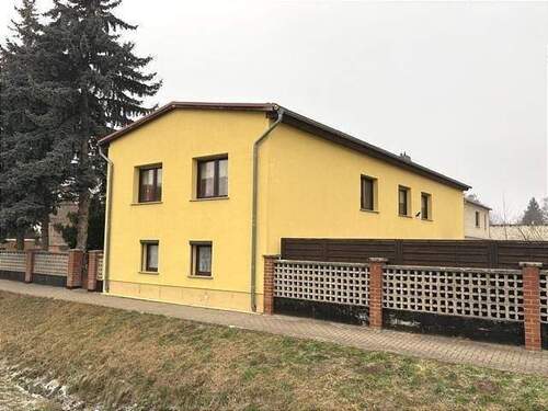 Außenansicht - Saniertes EFH in Göhrendorf - 110.000,00&nbsp;EUR Kaufpreis, ca.&nbsp; 130,00&nbsp;m&sup2;&nbsp;Wohnfl&auml;che