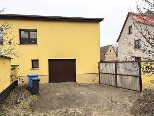 Hof und Garage - Einfamilienhaus mit 130,00 m&sup2; in Nemsdorf-Göhrendorf zum Kaufen