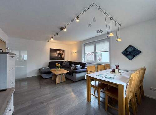 Bild 2 - 6 Zimmer Mehrfamilienhaus, Wohnhaus zum Kaufen in Neuhausen ob Eck