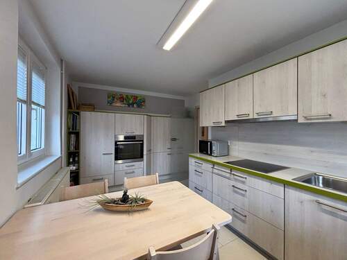 Bild 3 - 6 Zimmer Mehrfamilienhaus, Wohnhaus in Neuhausen ob Eck