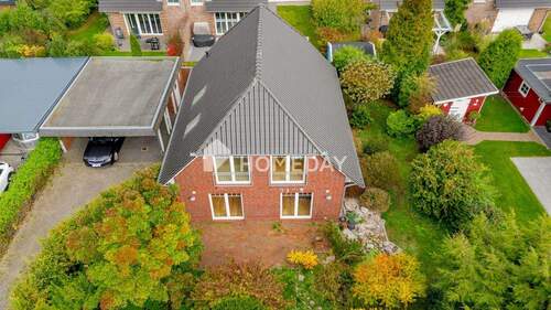 Außenansicht Drohne 2 - 21,6 kWhm²a - energieeffizientes Traumhaus (A+) für Familie und Homeoffice in ruhiger Lage
