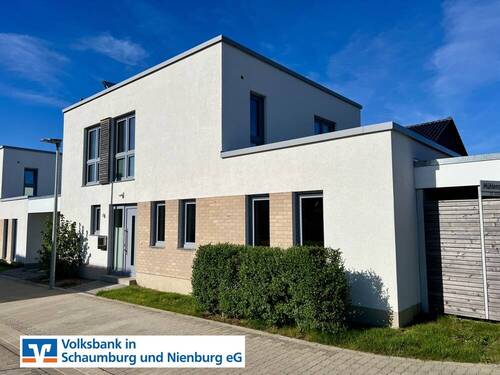 Herzlich Willkommen - Das ist die **PERFEKTE Lage**, das ist das **PERFEKTE Haus**....