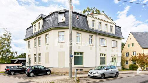 Außenansicht 1 - Freistehendes MFH mit zwei Gewerbeeinheiten & 4 Wohnungen mit Altbaucharme auf 1290 m² Grundstück