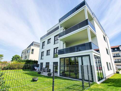 Gebäuderückseite - 4 Zimmer Etagenwohnung in Leipzig