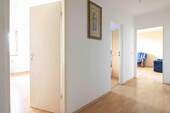 04_Flur - Attraktive 3 Zimmer Wohnung in Hanau Lamboy mit neuen Fenstern und Balkon