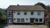 Wohnhaus mit ehemaliger Gaststätte - Mehrfamilienhaus, Wohnhaus zum Kaufen in Berg bei Neumarkt in der Oberpfalz / Haimburg
