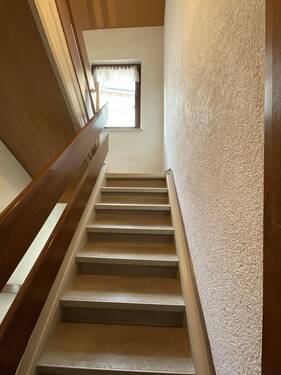 Treppenhaus - Aufgang zum OG - 