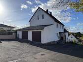Außenansicht - Schneckenhausen - Gepflegtes Ein-Zweifamilienhaus mit Nebengebäude