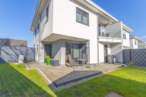 Terasse und Gartenansicht - 5 Zimmer Doppelhaushälfte zum Kaufen in Menden Lendringsen