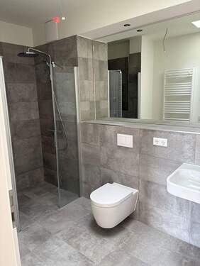 Bad - Etagenwohnung mit 127,70 m&sup2; in Berlin zur Miete