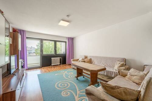 Wohnbereich - 3 Zimmer Etagenwohnung zum Kaufen in München