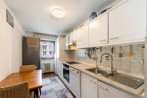 Kueche - 3 Zimmer Etagenwohnung in München