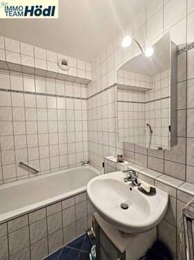 1.Foto innenliegendes Bad - 