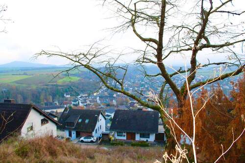 Weitere Fernsicht - Grundstück in Niederzissen