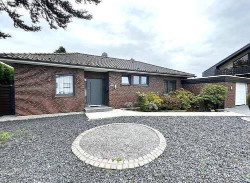 Außenansicht (2) - 6 Zimmer Bungalow zum Kaufen in Mönchengladbach