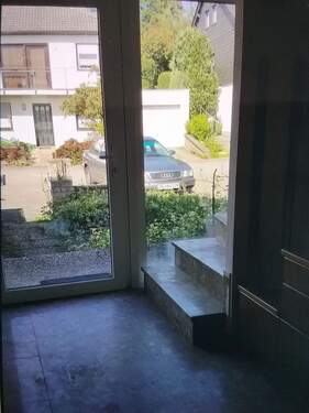 Der Eingangsbreich - 2 Zimmer Etagenwohnung zum Kaufen in Gusterath