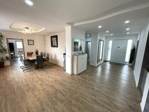 Essbereich + Flur_EG - Exklusives, modernes 1-2 Familienhaus inkl. schöner EBK, Möbel, Kamin, Sauna, 2 Terrassen, Traumgarten, etc.