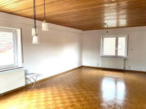 Wohnzimmer (2) - 3 Zimmer Etagenwohnung zur Miete in Bischofsheim
