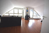 Wohnen - Besondere DG - Wohnung in prima Innenstadtlage