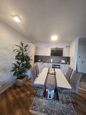 Moderne Einbauküche - 2 Zimmer Etagenwohnung in Frankfurt am Main