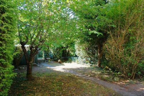 Vor Blicken geschützter Garten - Reihenmittelhaus mit 134,00 m² in Nürnberg zum Kaufen