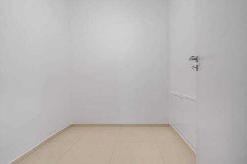 Großzügiger Hauswirtschaftsraum - 