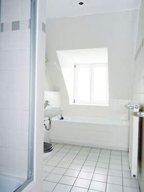 Beispiel Dachgeschosswohnung - Etagenwohnung mit 62,10 m&sup2; in Eichwalde zum Kaufen