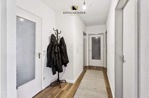 Diele EG - 8 Zimmer Mehrfamilienhaus, Wohnhaus in Radolfzell