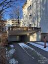 Hauseigene Tiefgarage - 