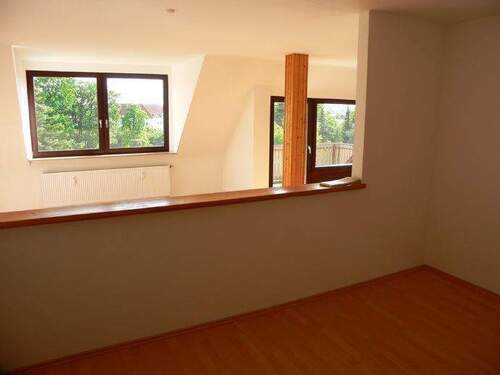 Küche mit Durchbruch zum Wohnzimmer - 