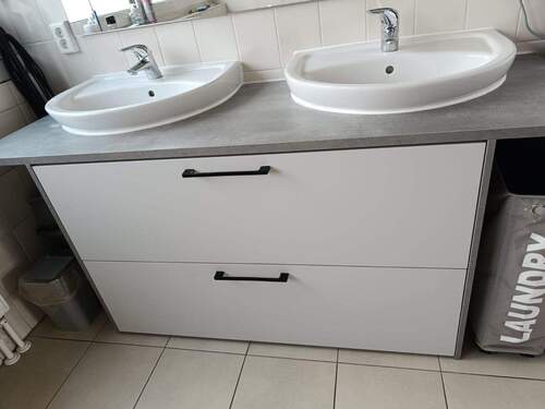 Waschtisch v. Mieter - kann abgelöst werden - 