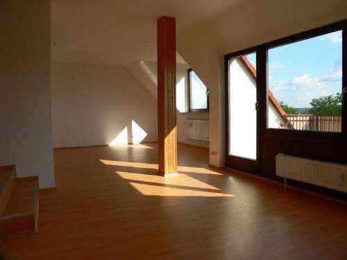 Wohnzimmer - Etagenwohnung mit 87,00 m&sup2; in Zirndorf zur Miete