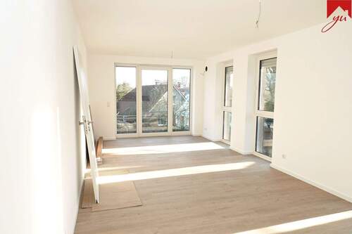 heller Wohn- und Essbereich - 