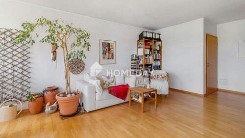 Wohnzimmer 2 - 2 Zimmer Etagenwohnung zum Kaufen in Seligenstadt