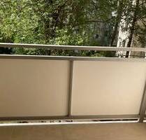 Großzügige 2-Zimmerwohnung mit Laminat, Balkon, Wanne und Einbauküche! - Chemnitz Sonnenberg