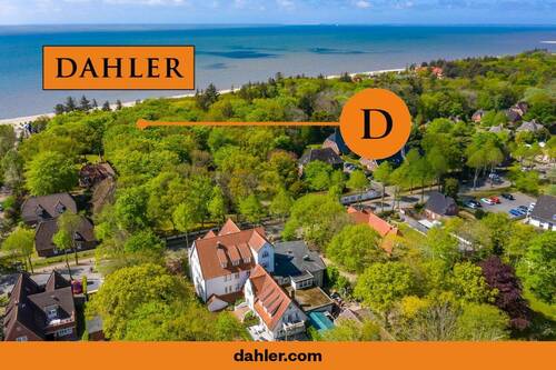 Luftbild / Nahezu unmittelbar am Südstrand - Attraktive Ferienwohnung (baurechtl. genehmigt) direkt am Südstrand (hervorragende Vermietbarkeit)