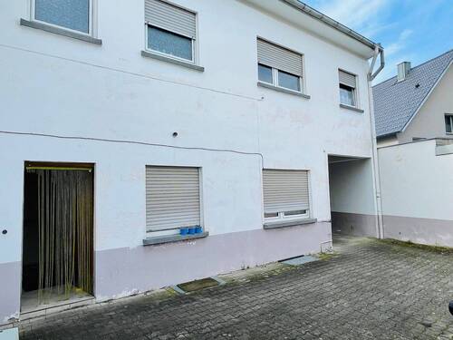 2 - Mehrfamilienhaus, Wohnhaus zum Kaufen in Oberhausen-Rheinhausen