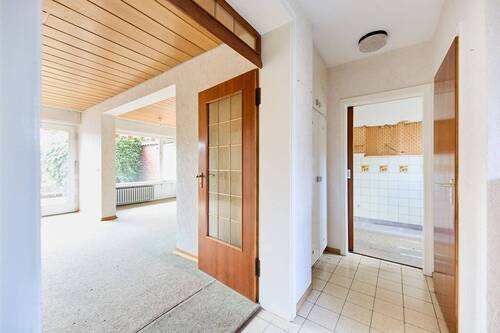 Flur Erdgeschoss - 4 Zimmer Reihenendhaus zum Kaufen in Krefeld