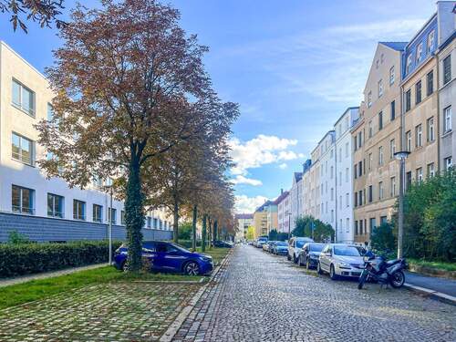 Blick zur Straße - 4 Zimmer Etagenwohnung in Leipzig