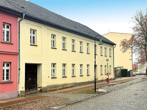 Objekt - 1 Zimmer Mehrfamilienhaus, Wohnhaus zum Kaufen in Angermünde